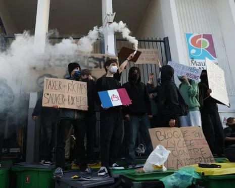 Recently Appointed France's PM Faces Intense Scrutiny as Countrywide Strikes Disrupt Schools and Transport